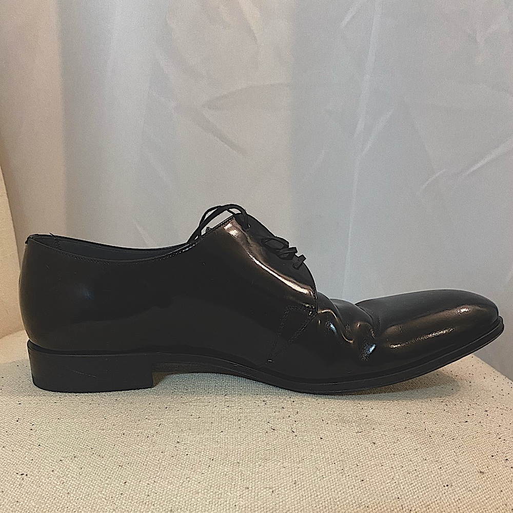 Authentic Christian Dior black lace up derby shoes. Size 10.5.